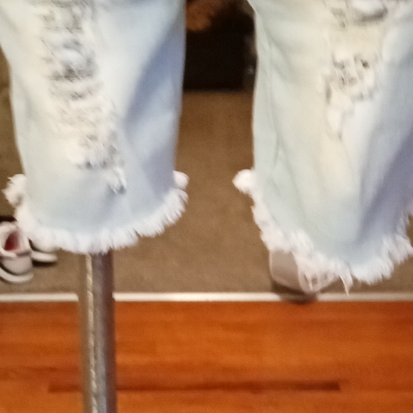 Wave elastic tie waist distressed knee length shorts - Picture 5 of 12